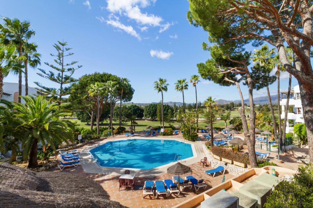 Matchroom Country Club Resort Fuengirola Exterior photo